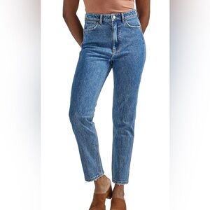 Wrangler High Rise Straight Jeans in Medium Blue